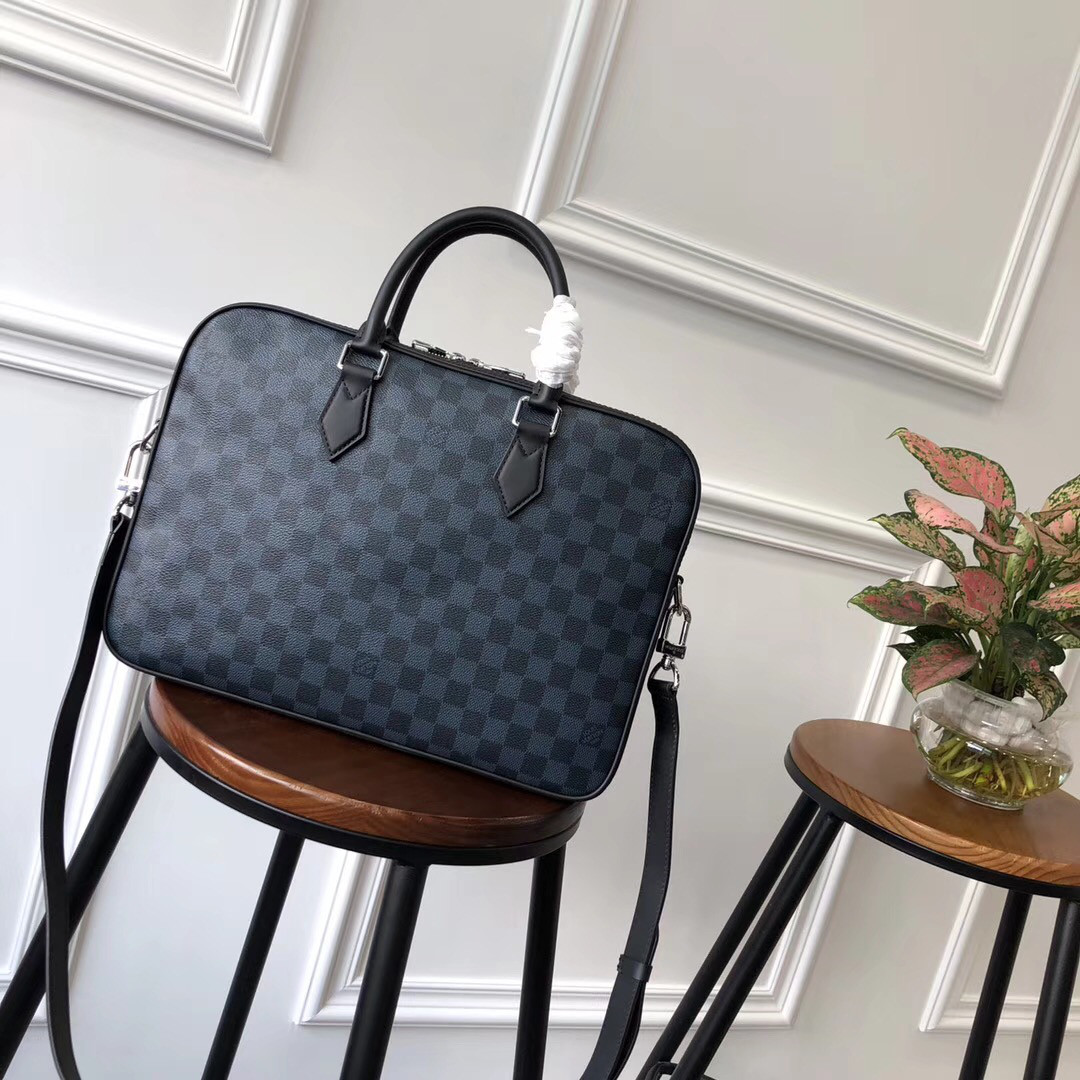 Чоловічий портфель — Louis Vuitton