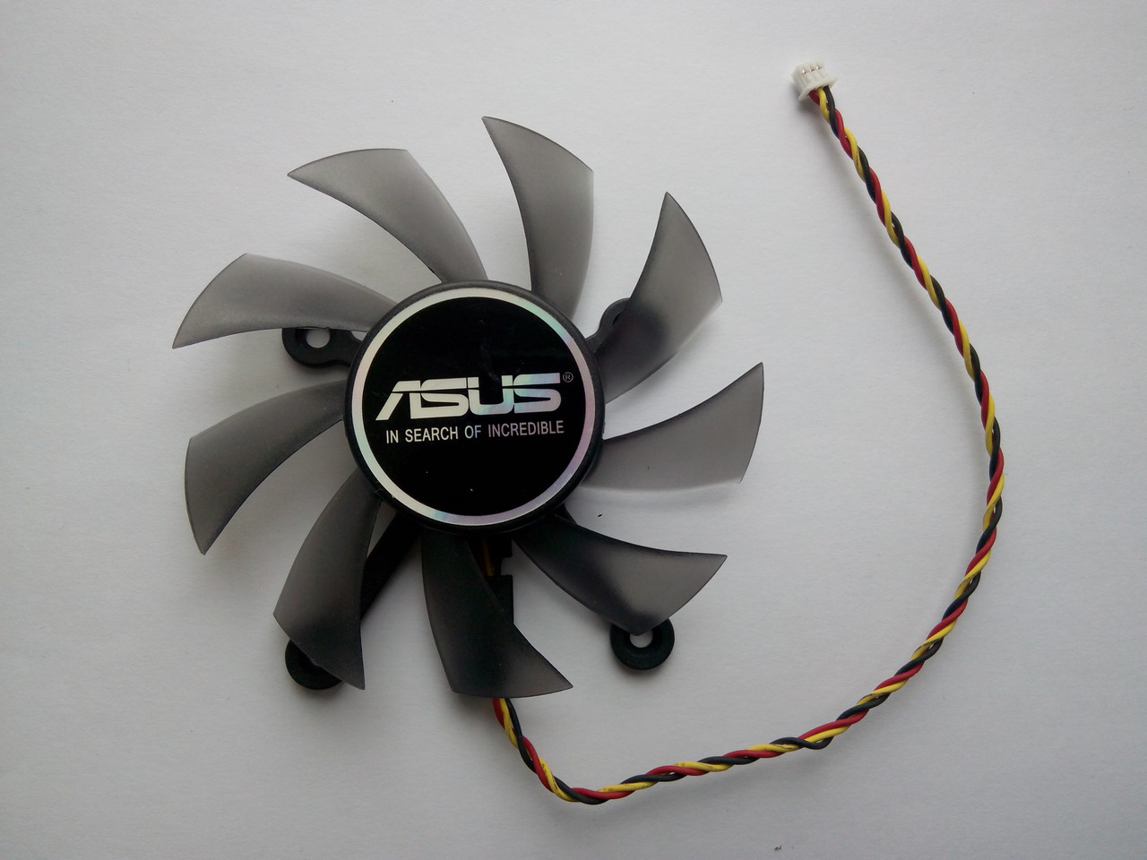 Вентилятор №25 кулер для видеокарты ASUS GTX460 550TI 650 560 6770 6850 7770 7850 GTS 450 FD8015U12D R128015SU
