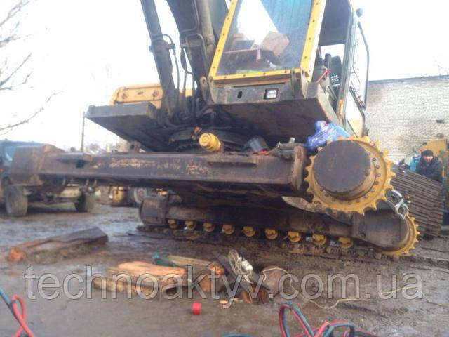 Заміна ковзанок екскаватора Заміна ковзанок екскаватора