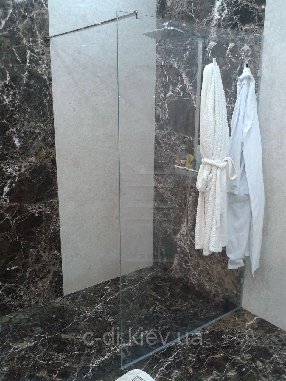 Скляна перегородка в душ (глихая)
