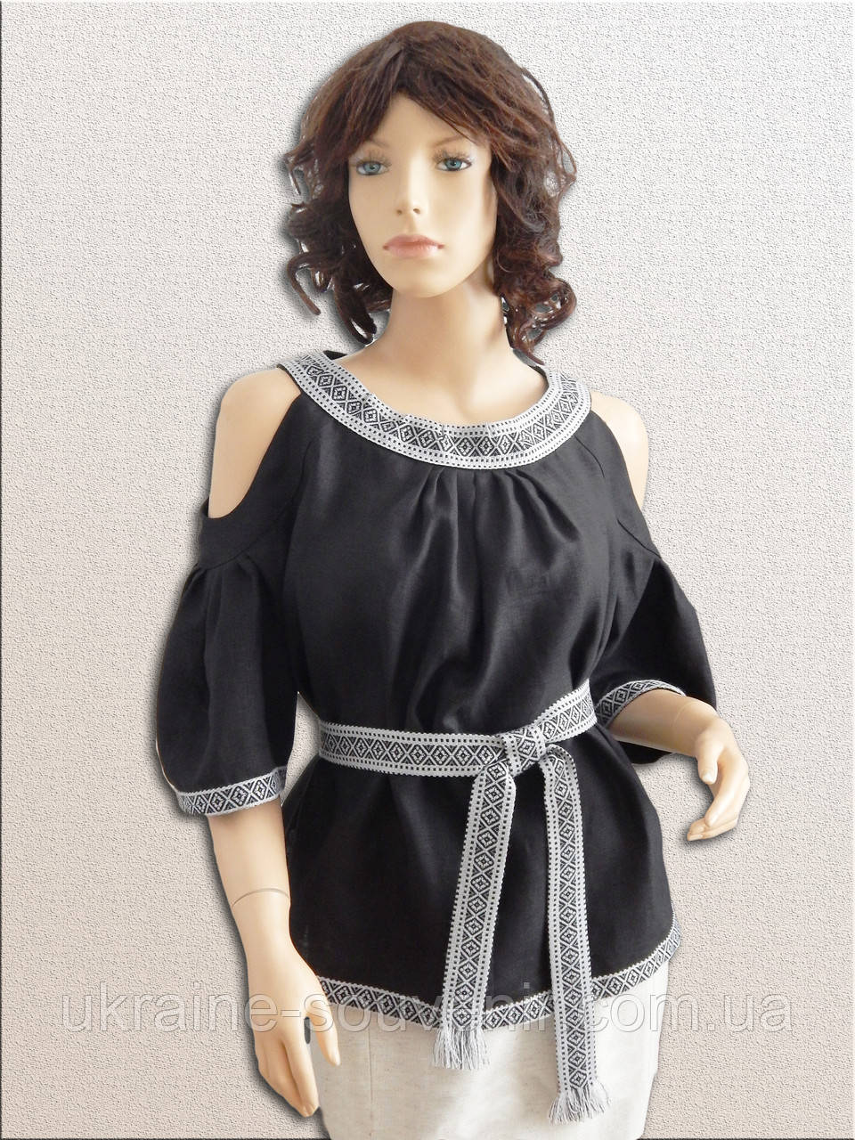 Жіноча лляна блузка-вишиванка
