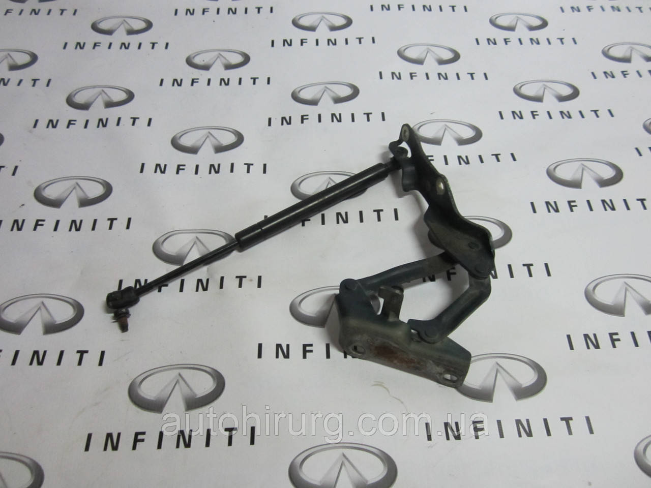 Петля капота Infiniti QX56 654017S000 / 654007S000