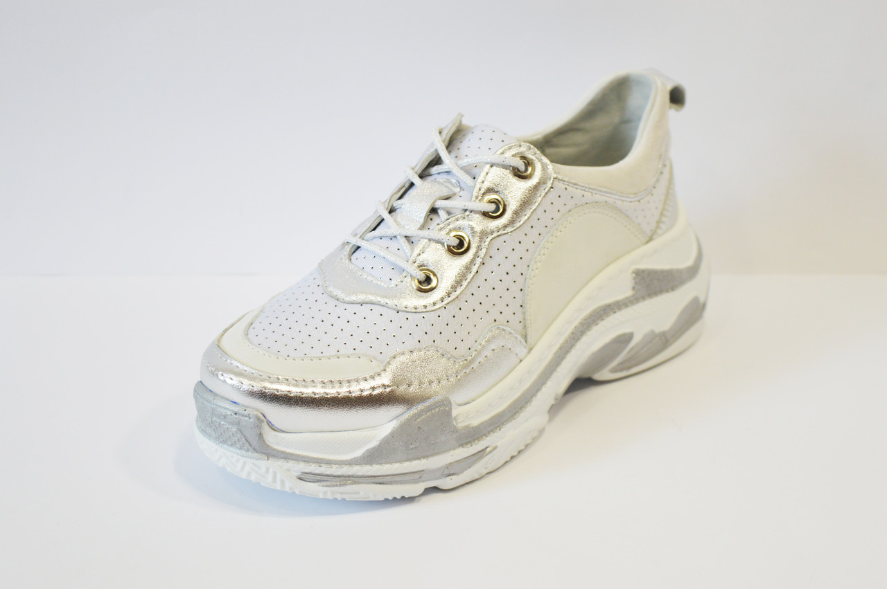 Кросівки жіночі біло-сріблясті Tucino 36 розмір