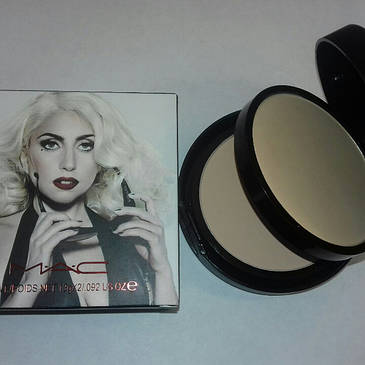 Пудра MAC Marilyn 2in 1 photosensitive smooth powder 26 g, фото 3