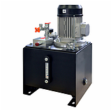 Станція: бак 25л, 5.8 см3/об, 7,8 л/хв, 180 бар, 3 кВт, 1410 об/хв, 3 ф. виходи Р і Т., фото 2