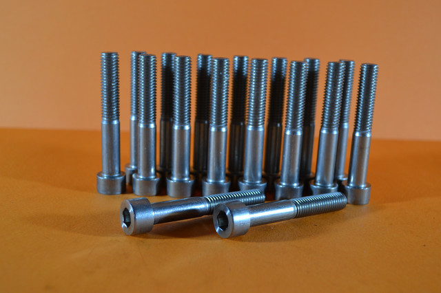 Гвинт з внутрішнім шестигранником Купити гвинт під шестигранник з кресленнями