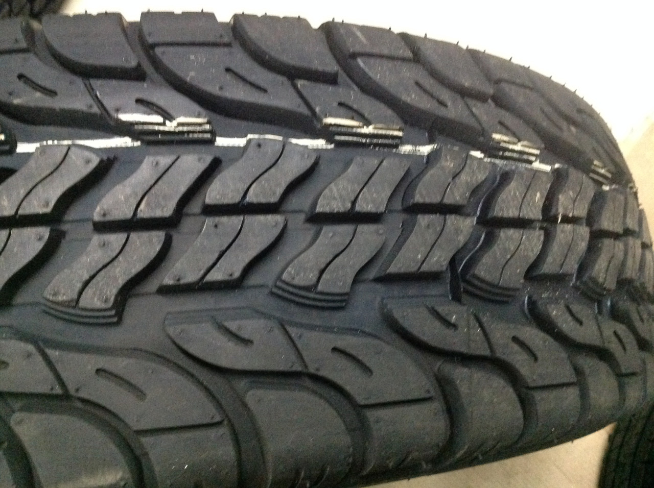 Летняя резина off road 245/70 R 16 107Q COLLIN'S RANGER A/T - фото 4 - id-p257916488