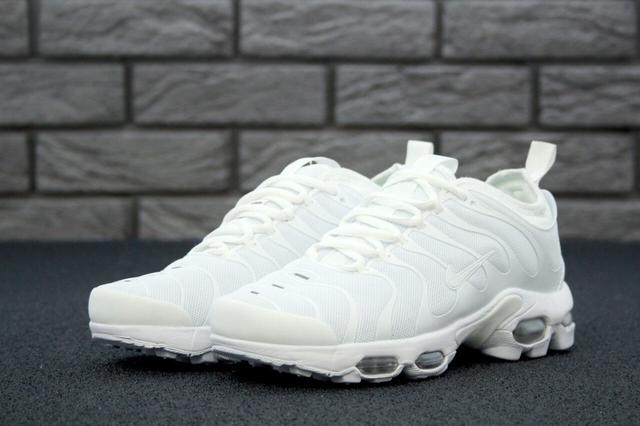 Nike Air Max TN Plus в белом цвете