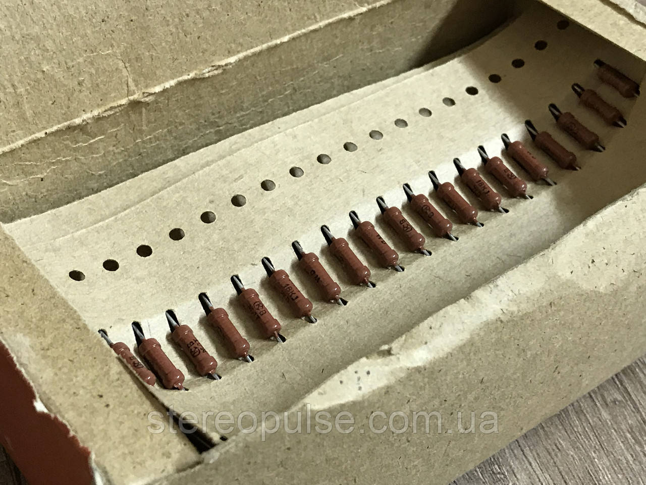 Резистор МЛТ 0.5Вт 8.2 кОм 5%