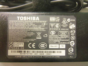 Блок живлення для ноутбука toshiba