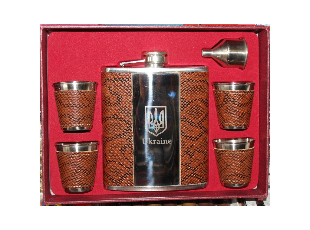 Подарунковий набір: фляга зі стопками і лійкою 540мл в шкіряній палітурці, фото 1