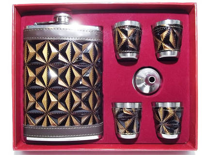 Набор: фляга + 4 стопки + лейка. Объём фляги: 240 мл