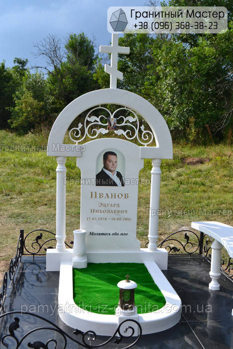Чоловічий пам'ятник з білого мармуру № 40, фото 1