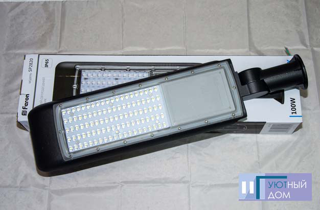 Світлодіодний консольний світильник Feron SP2820 100 W 6400 K