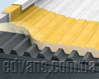 Ізоляція промислових плоских дахів із профнастилу напиленням пінополіуретану