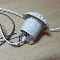 Патрон для люстр крем з різьбленням + провід Е27 GAV 426