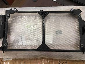 Кожух радіатора охолодження Nissan Leaf (SV+SL)