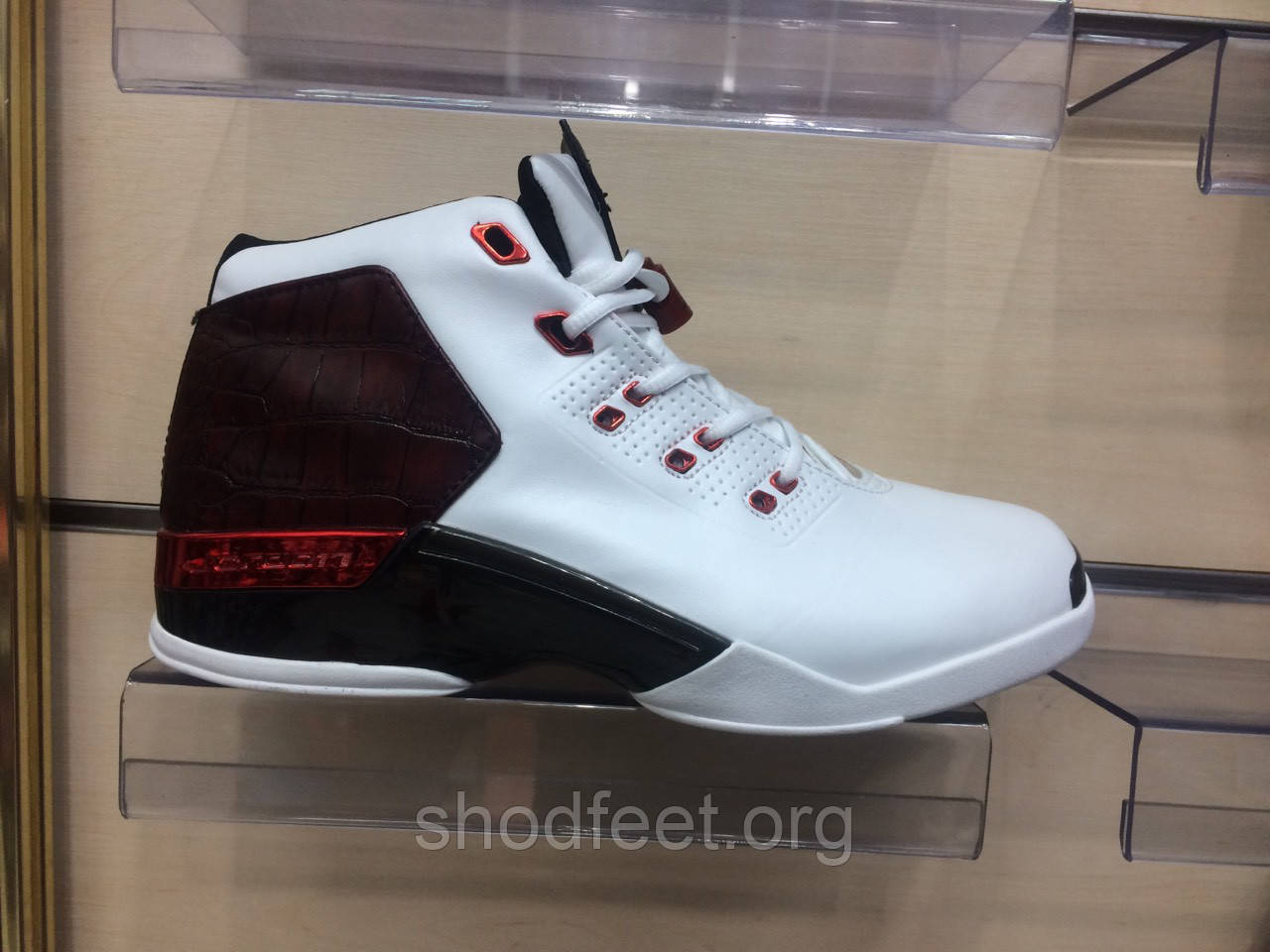 Чоловічі баскетбольні кросівки Air Jordan 17+ Retro "Copper"