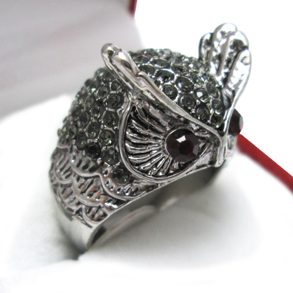 Кільце під Біле Золото Сова в Чорних Стразах, Сталь, Розміри 17, 18, 19. Амулет, Оберег, Талісман, Прикраса, фото 1