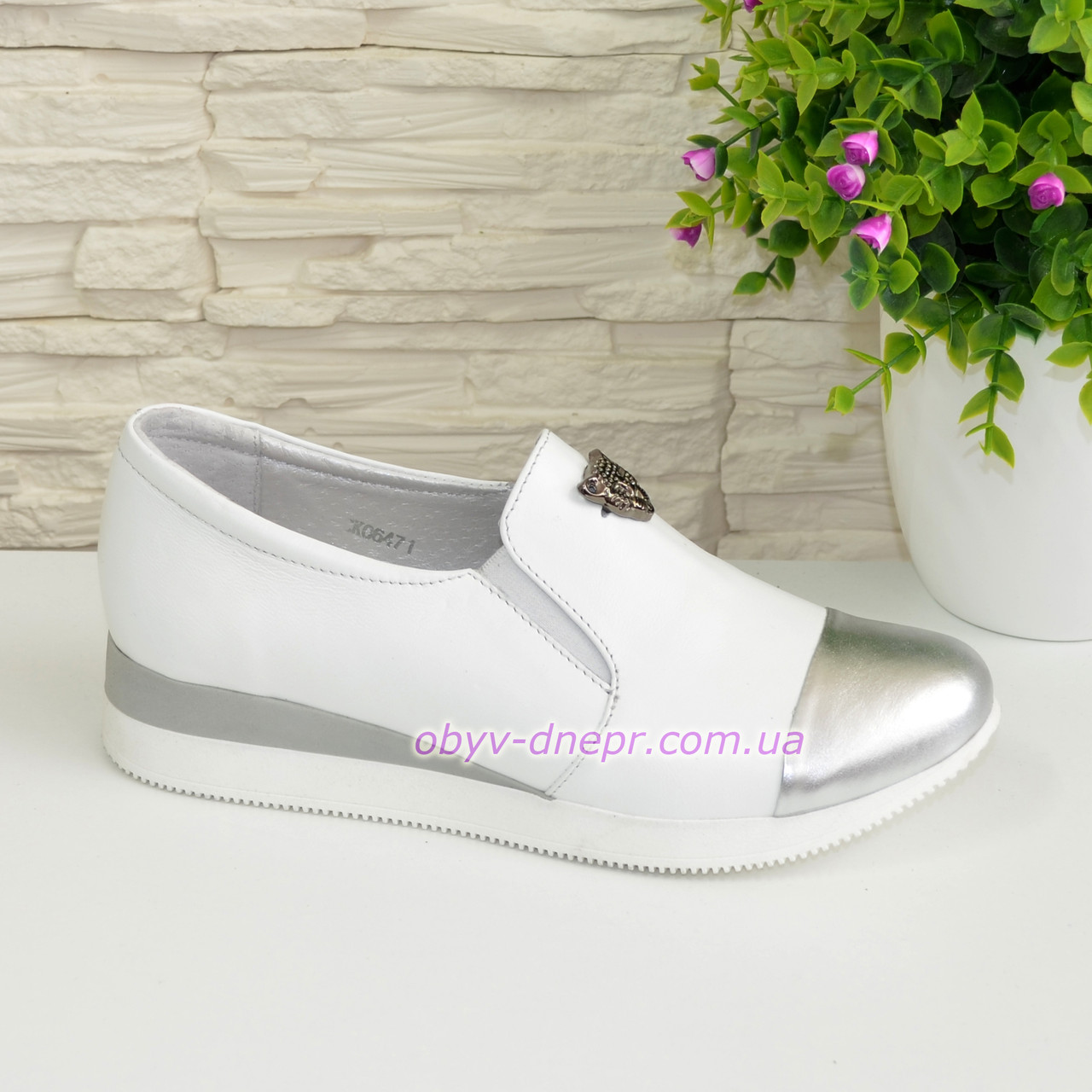 Жіночі туфлі шкіряні на товстій підошві, колір срібло/білий, фото 1