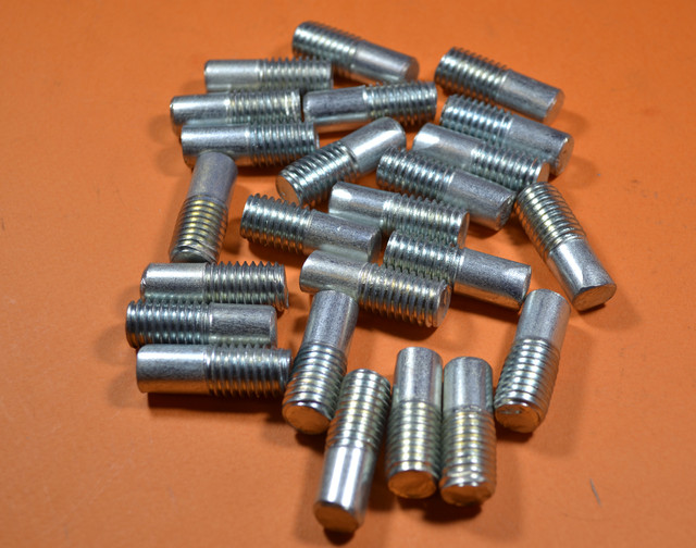 Приклад шпильки під замовлення