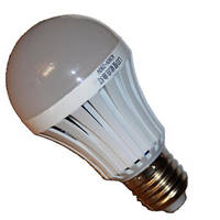 Світлодіодна лампа з акумулятором 7 Ват