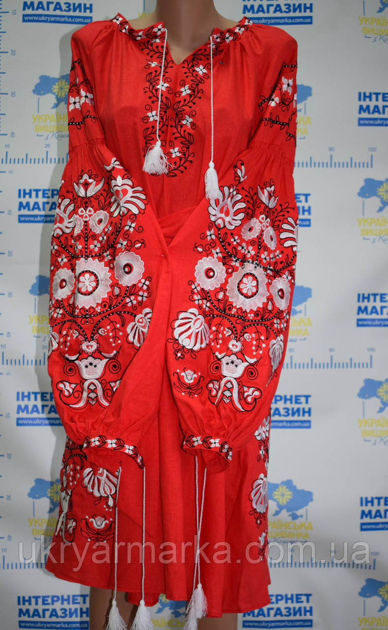 Червона вишита сукня з рукавами бохо і силуетом трапеція "Намисто"