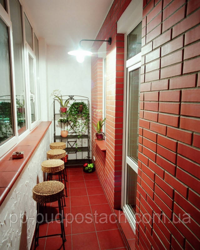 Lodzhija-iz-kirpicha