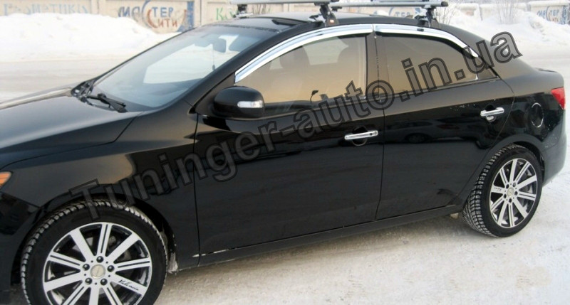 Ветровики хромированные, дефлекторы окон Kia Cerato 2009-2013 (Auto clover)