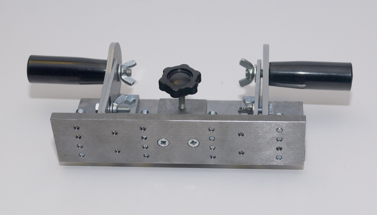 Приспособление для снятия спусков на ноже. Зажим для заточки ножа на гриндере jet. Приспособление для снятия спусков на ноже. Приспособление для снятия спусков на ноже. Grizzly приспособа для выведения спусков.