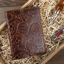 Обкладинка для паспорту "Buta Art" із натуральної шкіри з художнім тисненням