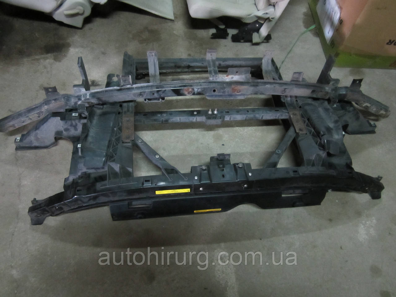 Передня установна панель Infiniti Qx56