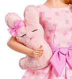 Лялька Барбі з плюшевою іграшкою Barbie Collector It ́s A Girl Barbie with Stuffed Bunny and Doll Stand, фото 3