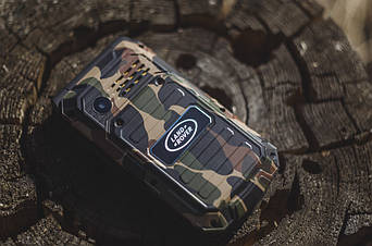 Свежий фотообзор противоударного телефона Land Rover F999 18