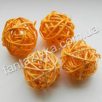 Плетеный шарик из ротанга 25-30мм, оранжевый