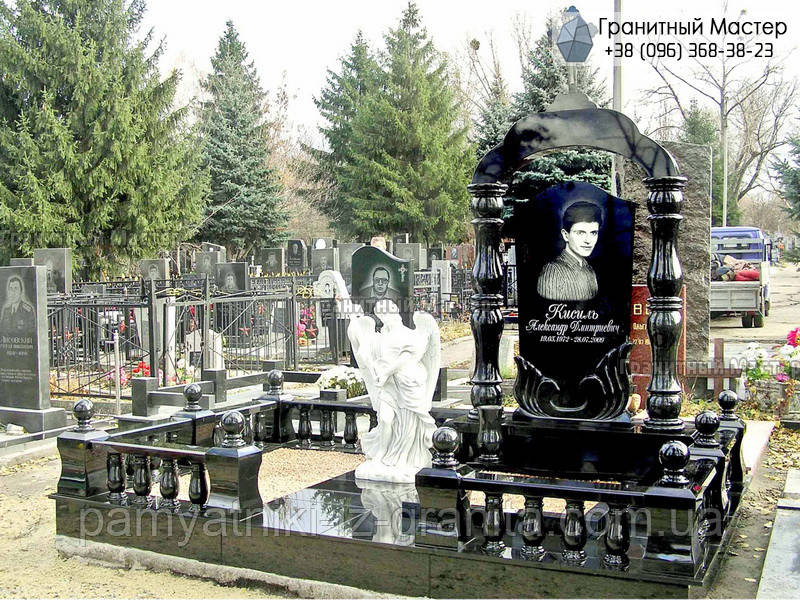 Гранітний пам'ятник № 284