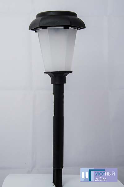 Газонний світильник на сонячній батареї RIGHT HAUSEN SOLAR SQUARE