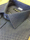 Чоловіча сорочка синього кольору з візерунком, фото 2