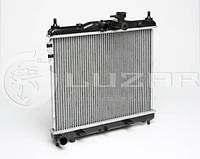 Радиатор охлаждения на HYUNDAI Getz 1,1 1,3 1,4 1,6 (02-) АКПП алюминий Luzar LRc HUGz