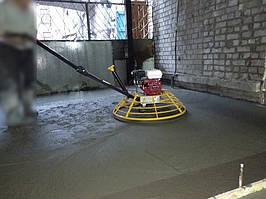 На улице ещё светло. Эх, знали бы, во сколько закончим.