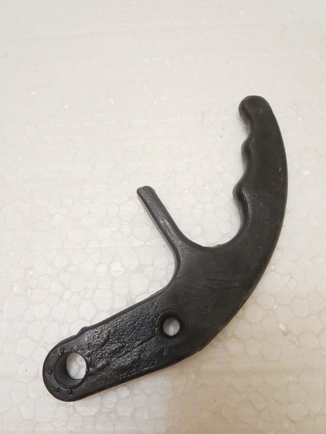 ручка капота рядовая на Таврию, Славуту. ручка капота рядовая на Таврию, Славуту.