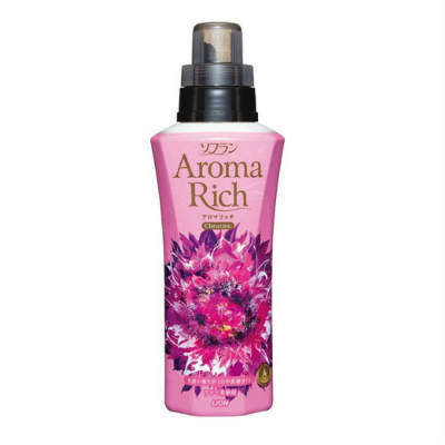 Кондиціонер для білизни LION Soflan Aroma Rich Christine з ароматом натуральних масел 600 мл (248521), фото 1