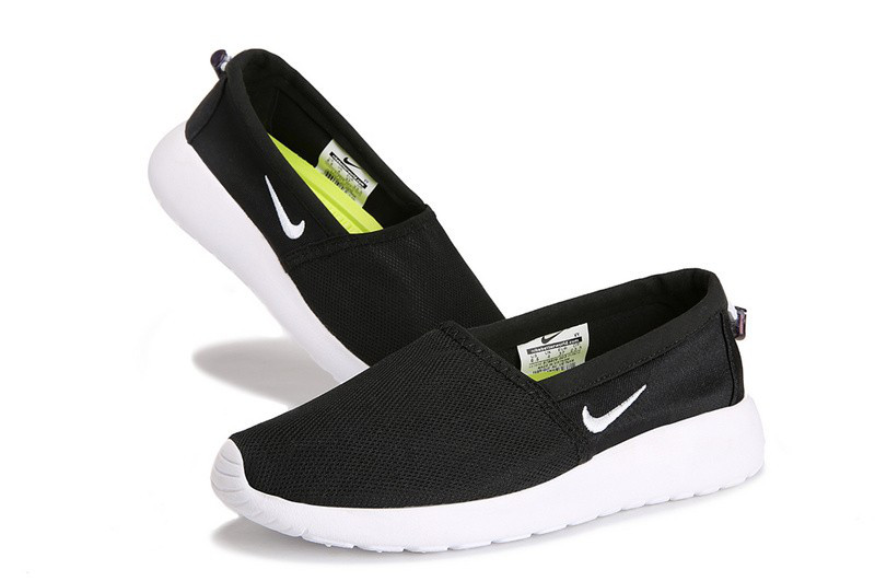 Чоловічі мокасини Nike Roshe One Slip-On Black White