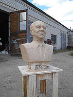 Пам'ятник з погруддям Щегельський Феофан Григорович 3