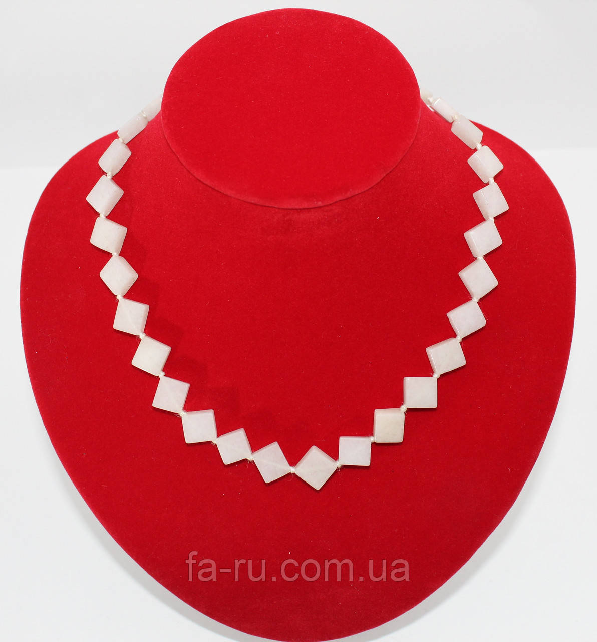 Кварц білий (ромб)
