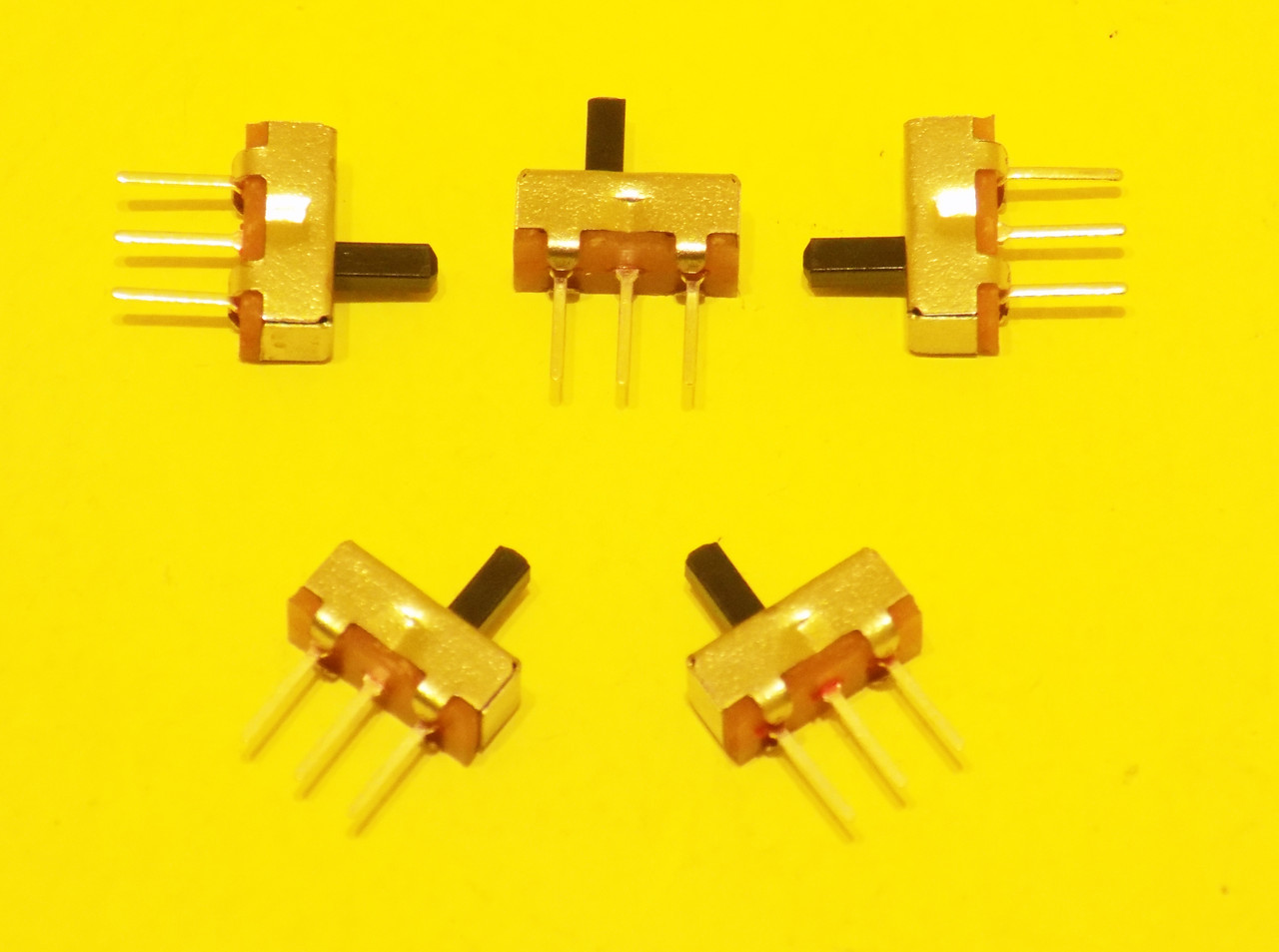 Тумблер, перемикач 3pin 4SS12d00 G4