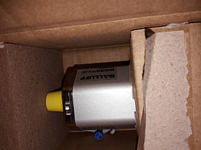 Датчик BTL7-A110-M0400-B-S32