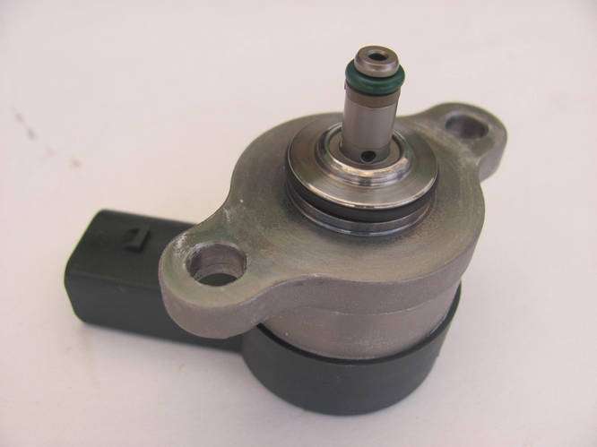 Купить Клапан топливной рейки на MB Sprinter 2.2/2.7 Cdi, Vito 638 Cdi ...