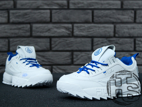 Grey fila disruptor deals