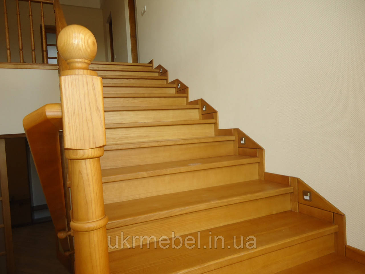 Лестницы из сосны. Сосновая лестница - фото 6 - id-p730738081